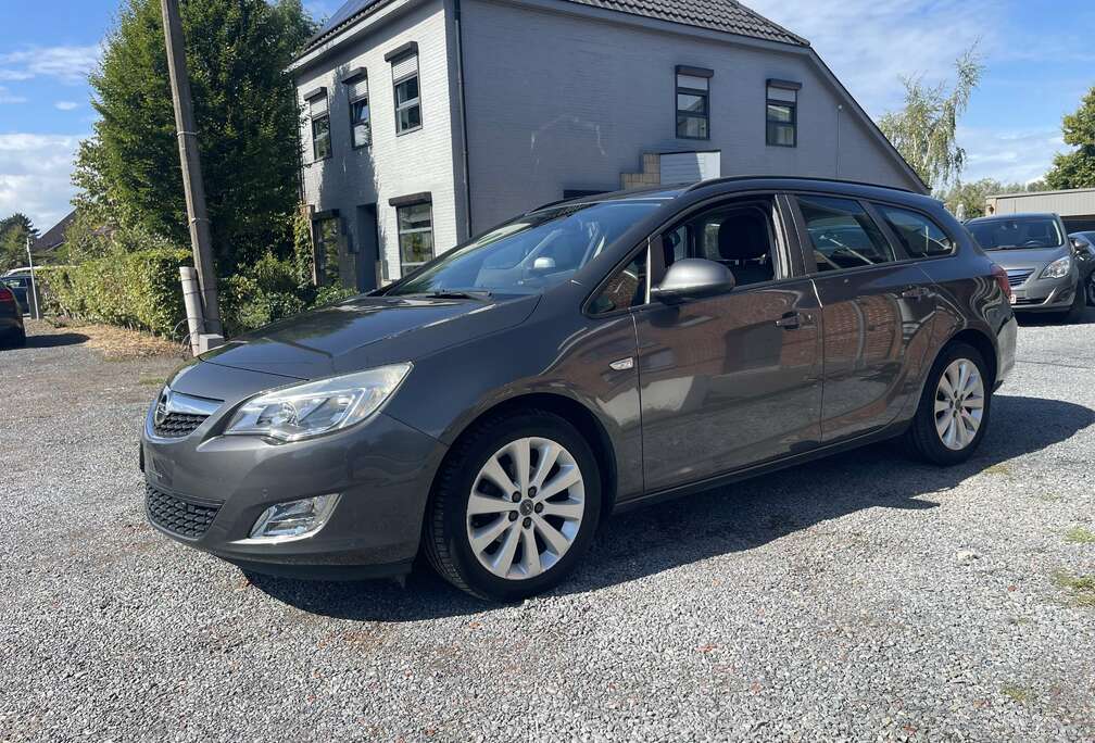 Opel 1.6i  Sports Tourer Cosmo,Leder,Gps,Sensoren,...