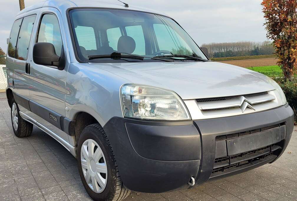 Citroen 1.4i AL GEKEURD ROOS FORMULIER 2004