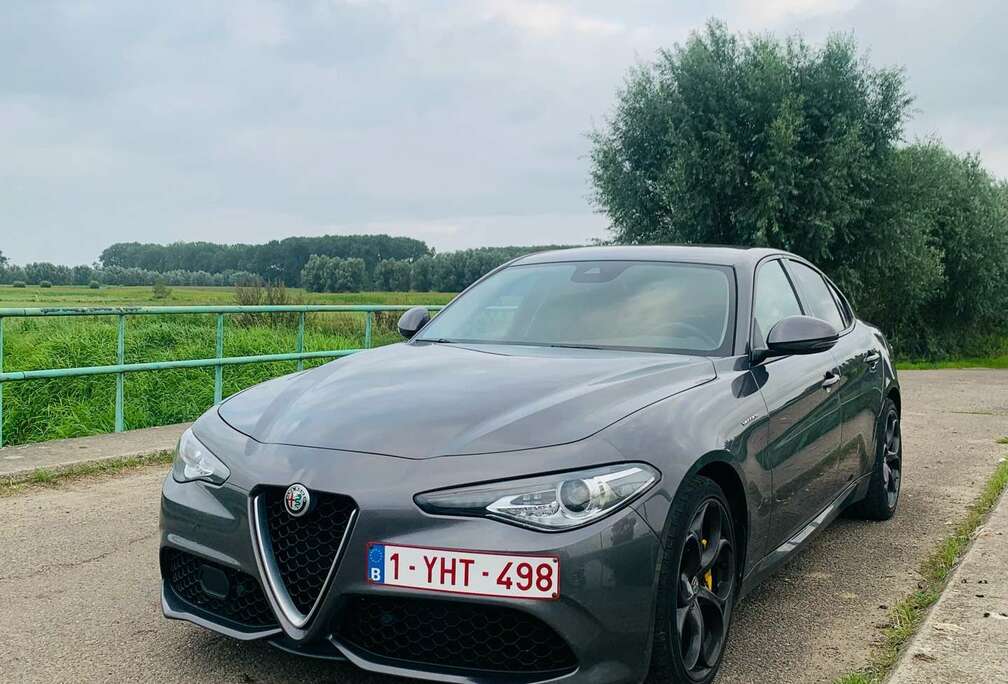 Alfa Romeo 2.2 Diesel AT8-Q4 Veloce