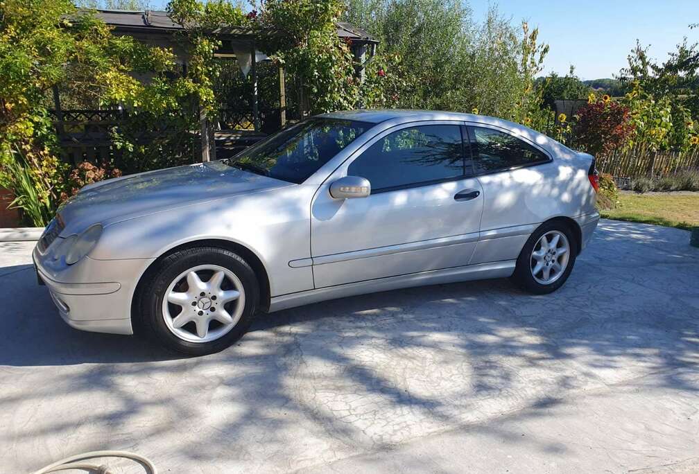 Mercedes-Benz C 180 Coupe Sport Kompressor
