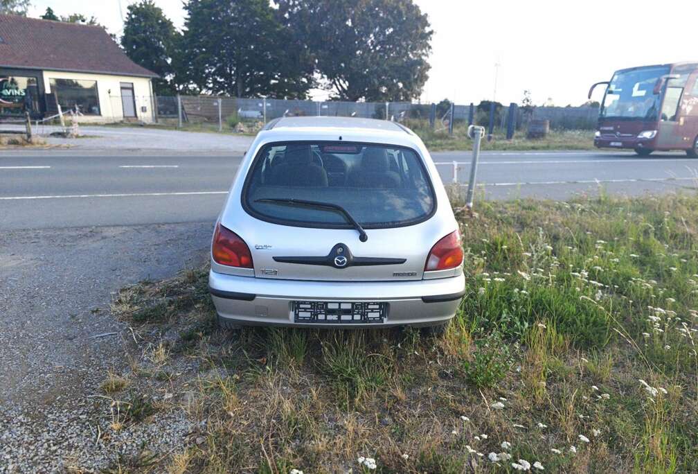 Mazda 1.3i LTX