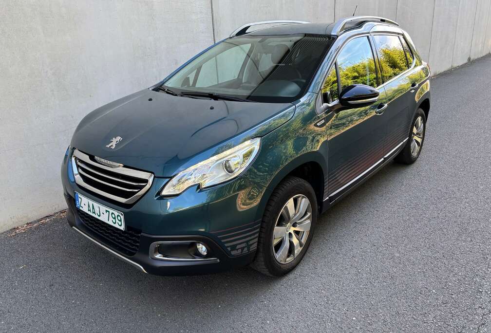Peugeot 1.2i essence Urban Cross