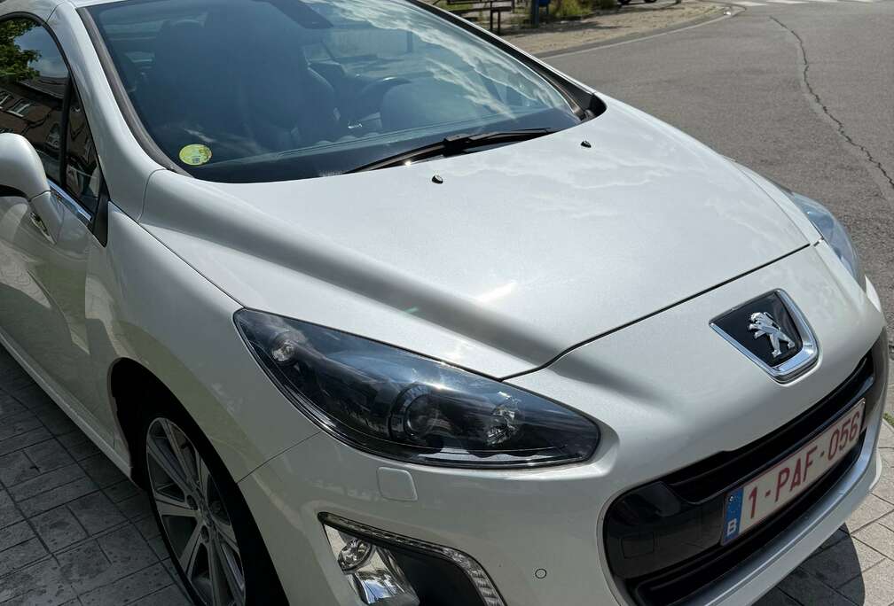 Peugeot 308 CC 2.0 HDi Feline