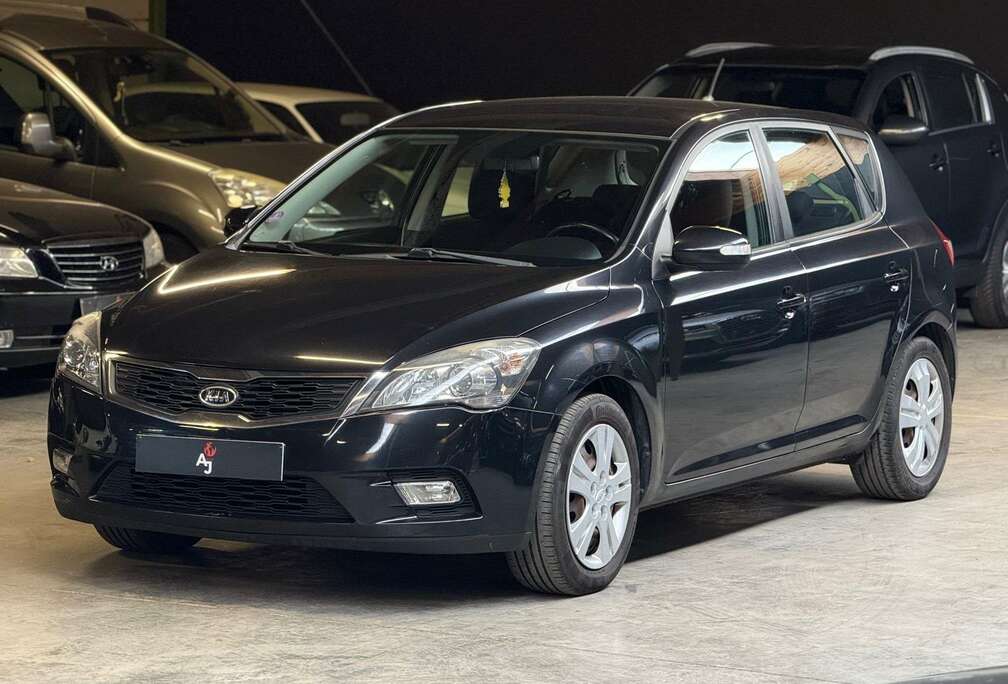 Kia 1.4 CVVT Attract