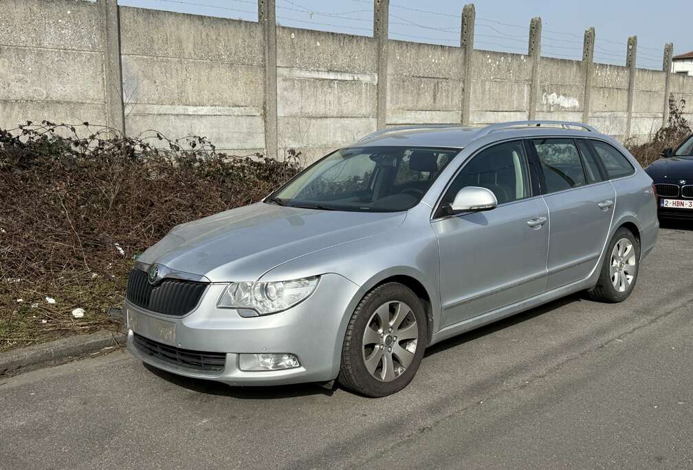 Skoda Superb SW 1.6 CR TDi // AIRCO // NAVI