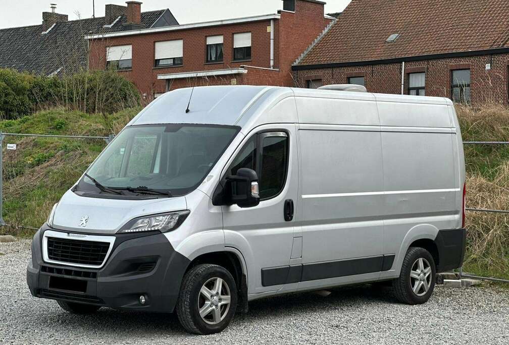 Peugeot 2.2 HDi L2H2 Pack GPS