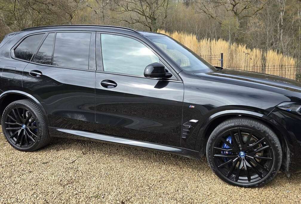 BMW xDrive50e (360 kW) FULL option