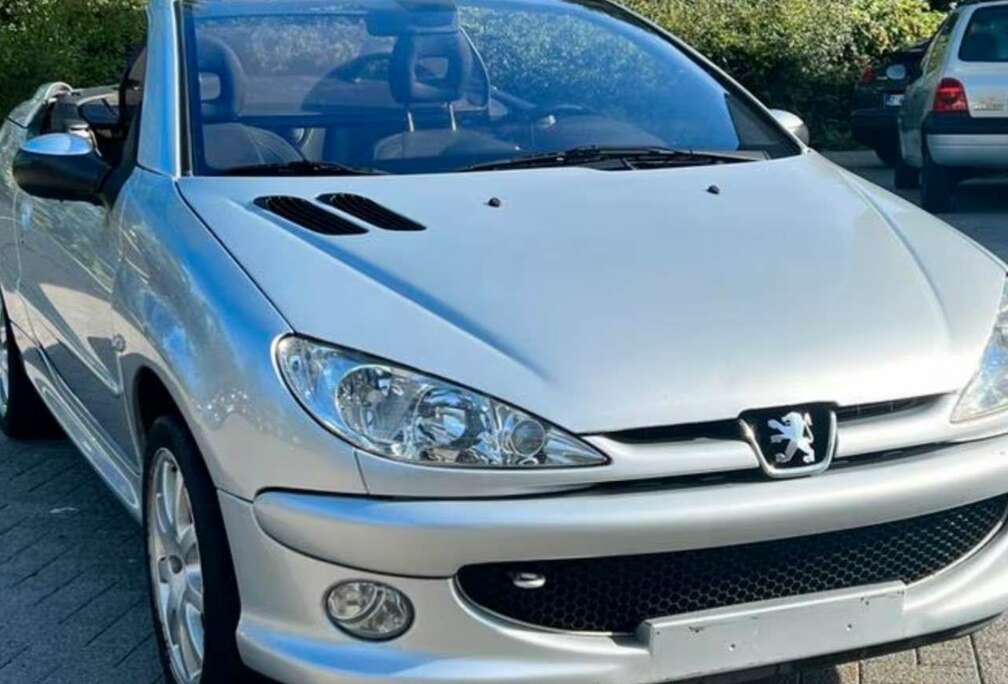 Peugeot CC 2.0i 16V Sport Pack