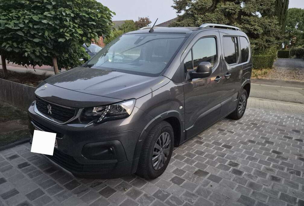 Peugeot 1.5 BlueHDi Standard Allure AGC S&S