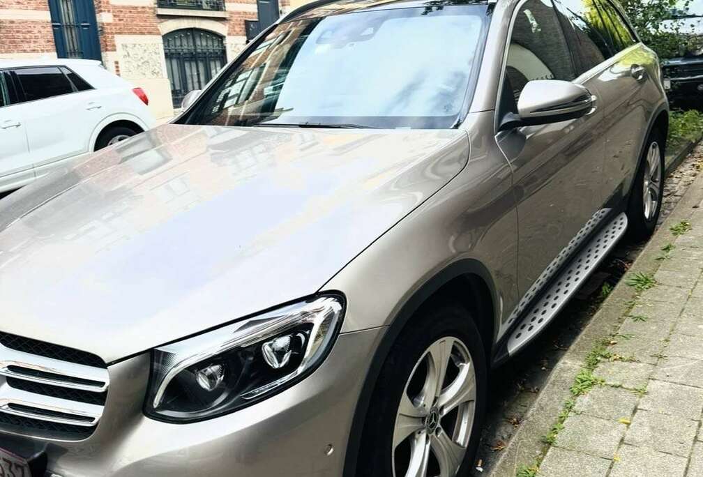 Mercedes-Benz Coupé d 9G-Tronic 4Matic Launch Edition Business Line