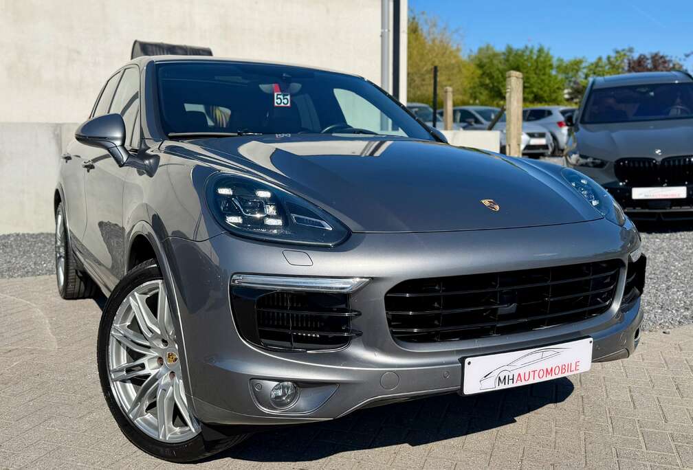 Porsche 4.2 Bi-Turbo D V8 S Tiptronic S