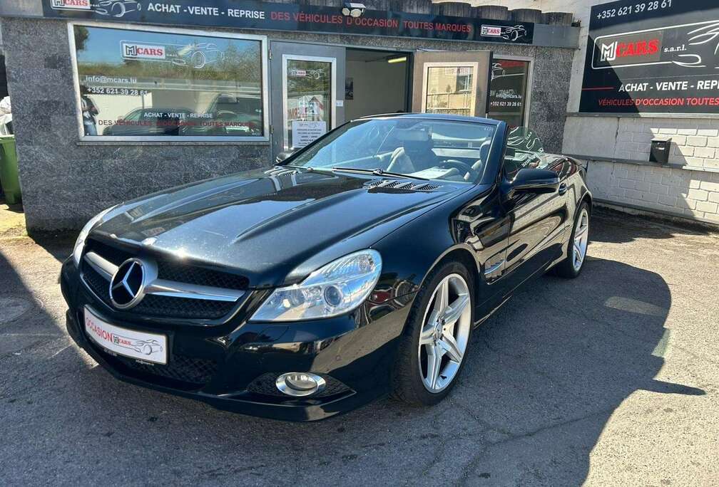 Mercedes-Benz AMG 19\