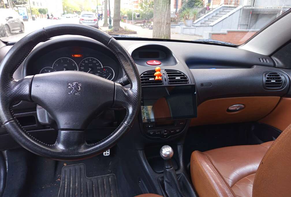 Peugeot 206 CC 1.6i 16v Roland Garros