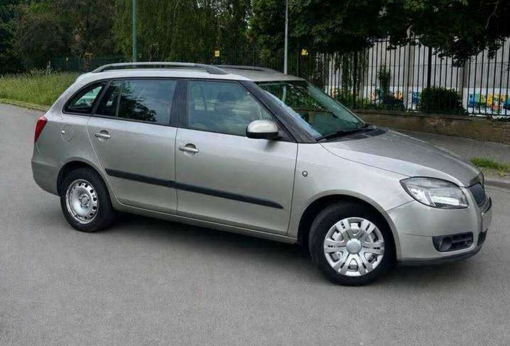 Skoda ESSENCE - CT OK - BOITE AUTO - AIRCO - 105CV