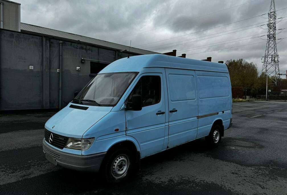 Mercedes-Benz 2.9D 5 cylindres grand levier de vitesse