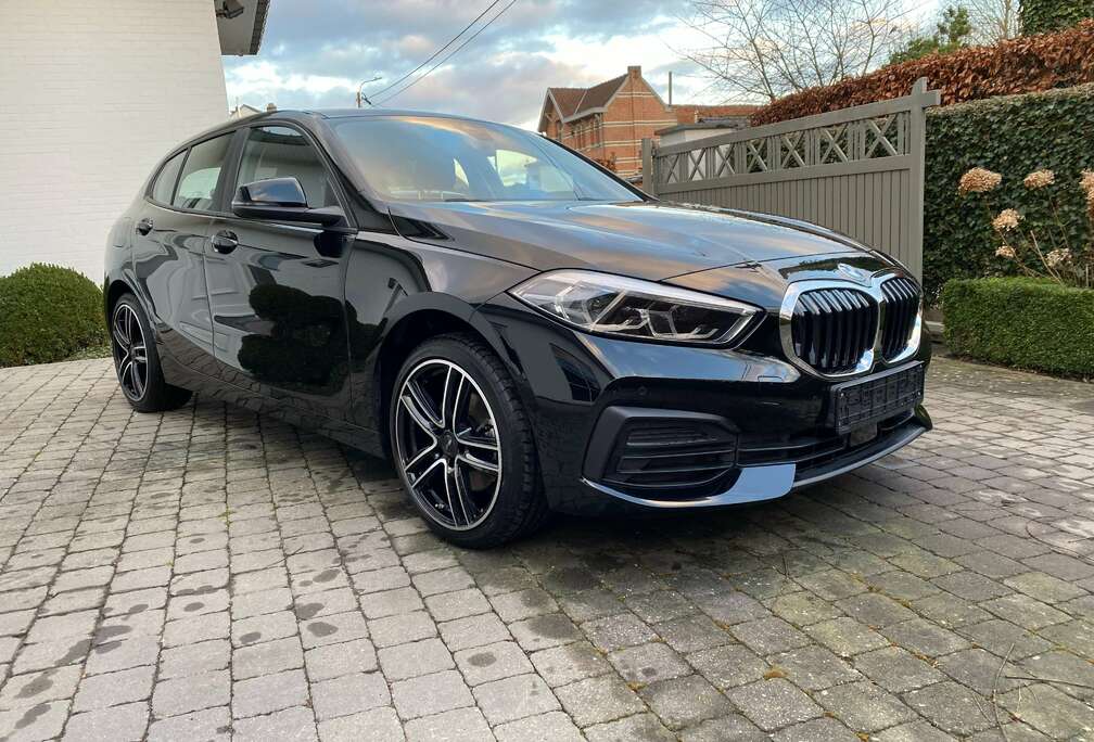 BMW 118i - Full Led - Camera - GPS - Car Play - TOP