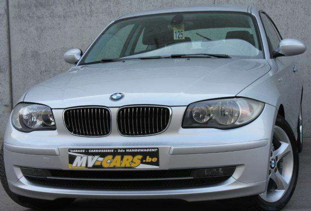 BMW BMW 118i/3-deur/zilver
