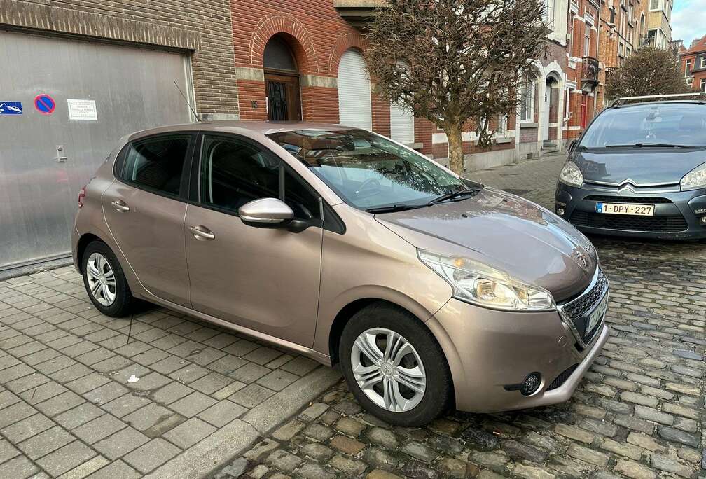 Peugeot 1.2i Allure