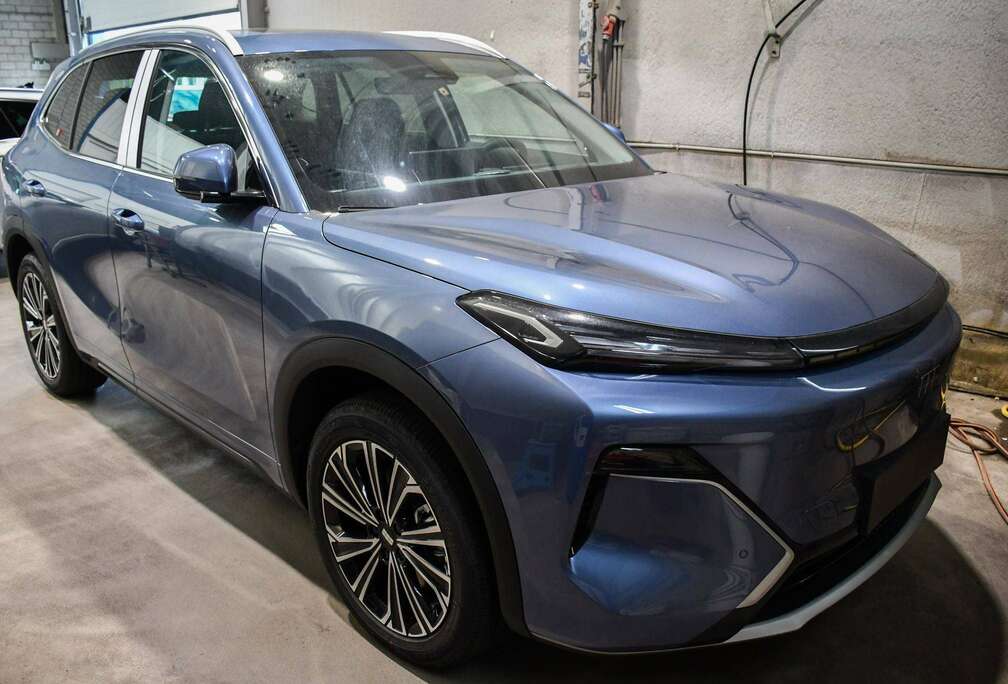 Max+ 136km NIEUW - NAVIGATIE / OPEN PANO-DAK / LEDER / CAMERA / ACC / BLIS / PDC
