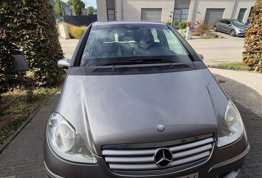 Mercedes-Benz Elegance