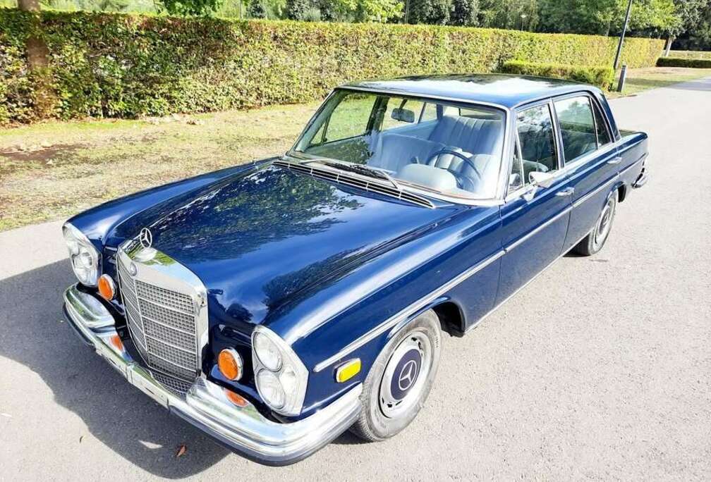 Mercedes-Benz SEL 4.5 v8