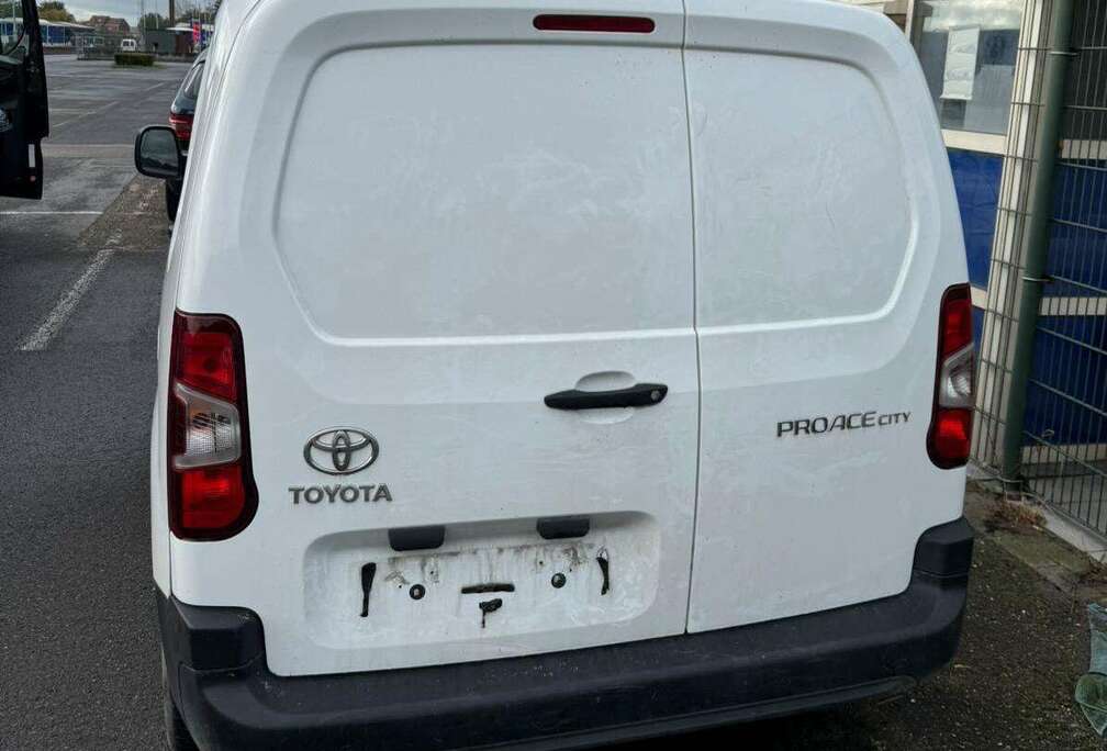 Toyota Proace City L2 1,5-l D-4D S