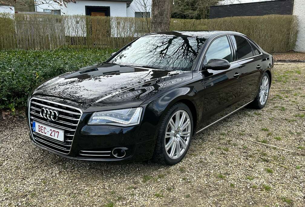 Audi A8 3.0 TDI S-line quattro tiptronic