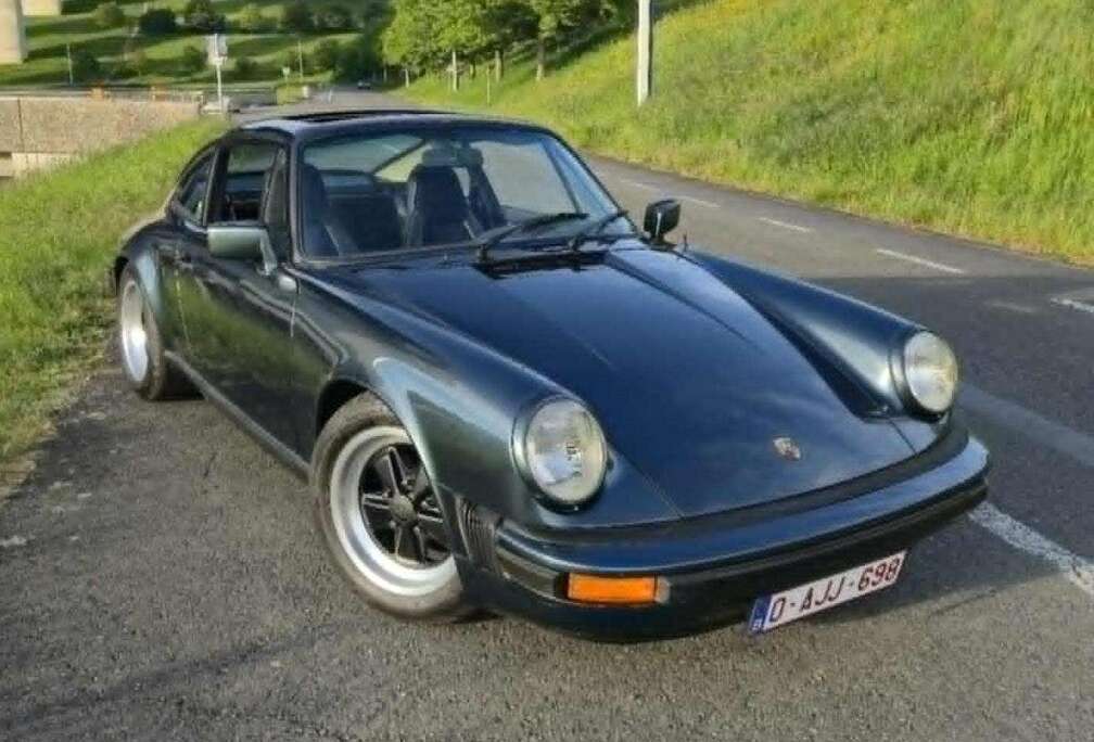 Porsche 911 SCL