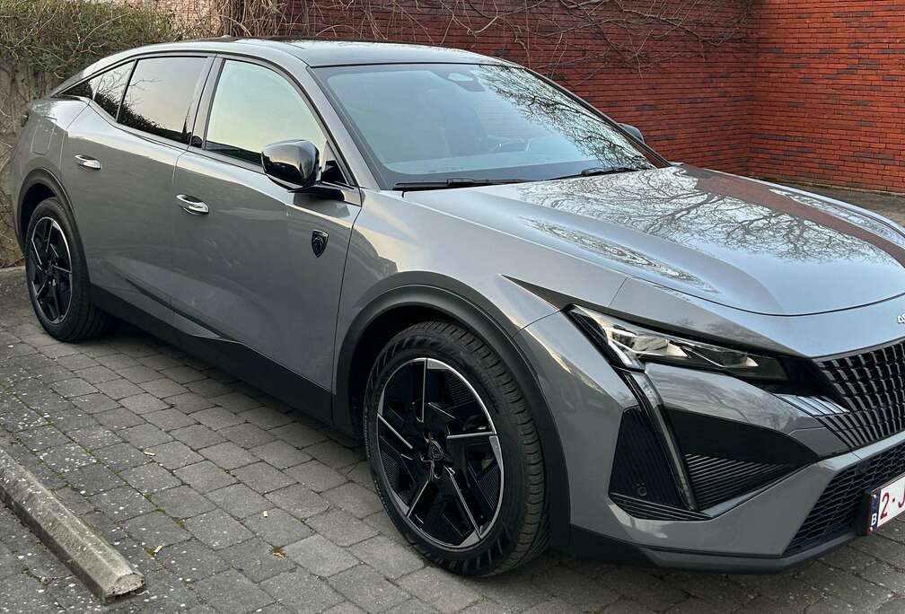 Peugeot 1.2 HYBRID 100 e-DSC6 GT