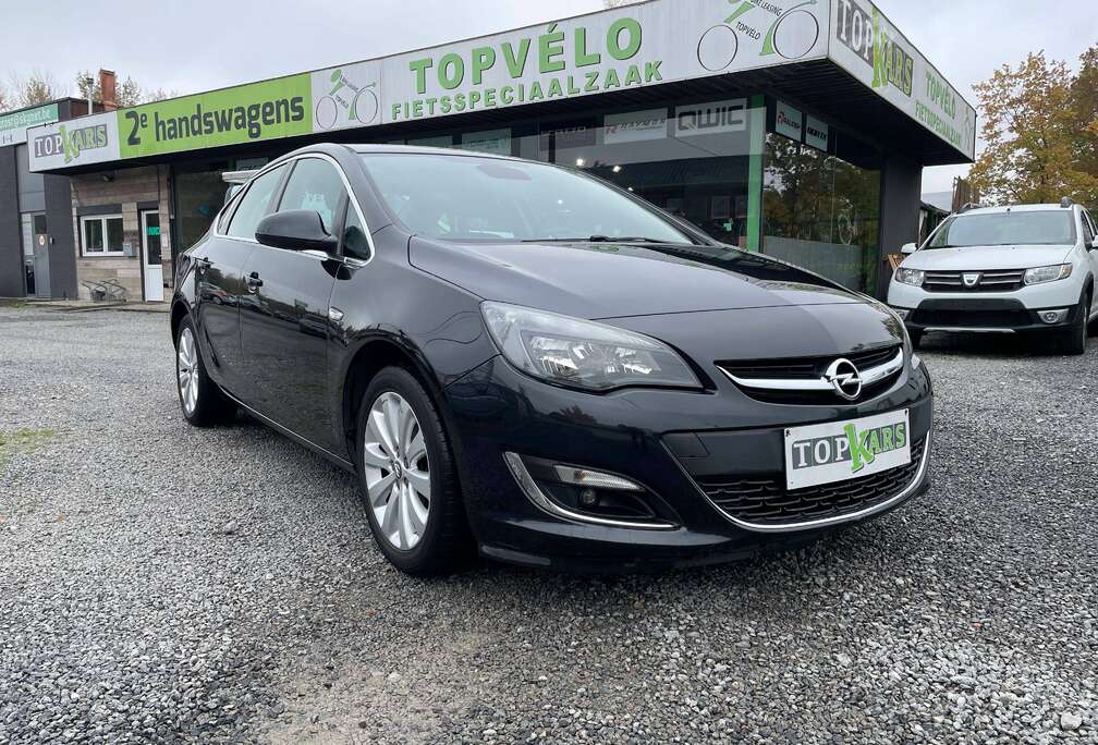 Opel Astra 1.4i Notchback
