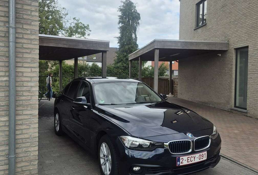 BMW 330e iPerformance Advantage