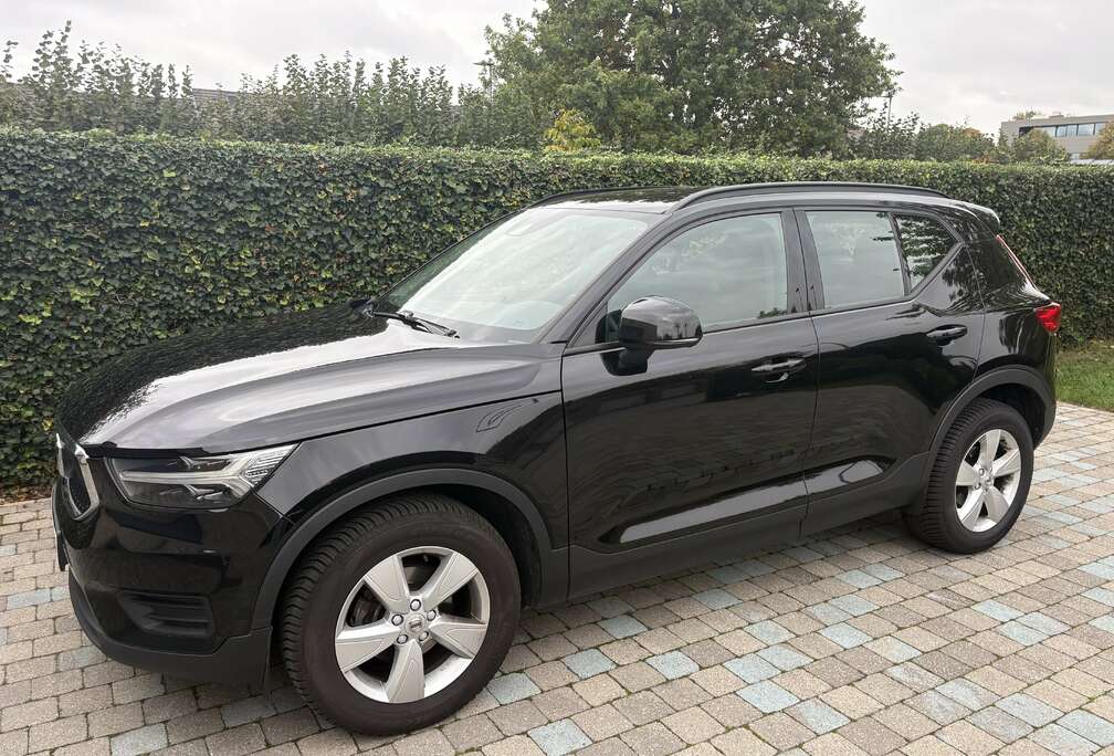 Volvo XC40 T2 Momentum Pro