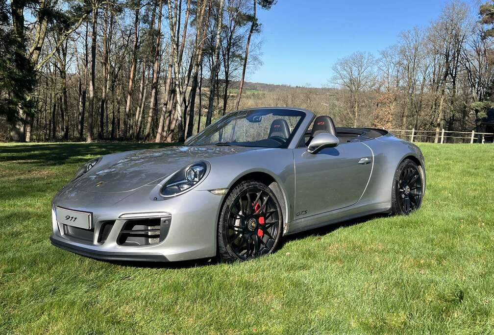 Porsche GTS 4 Cabriolet
