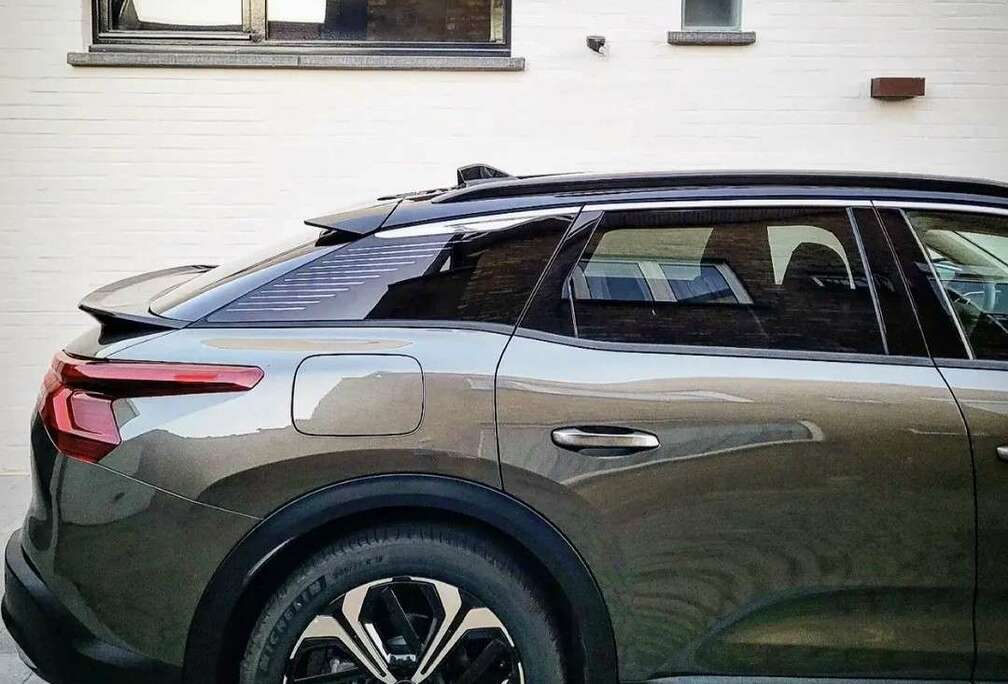 Citroen Hybrid 225 Shine Pack 7.4kw Snellader