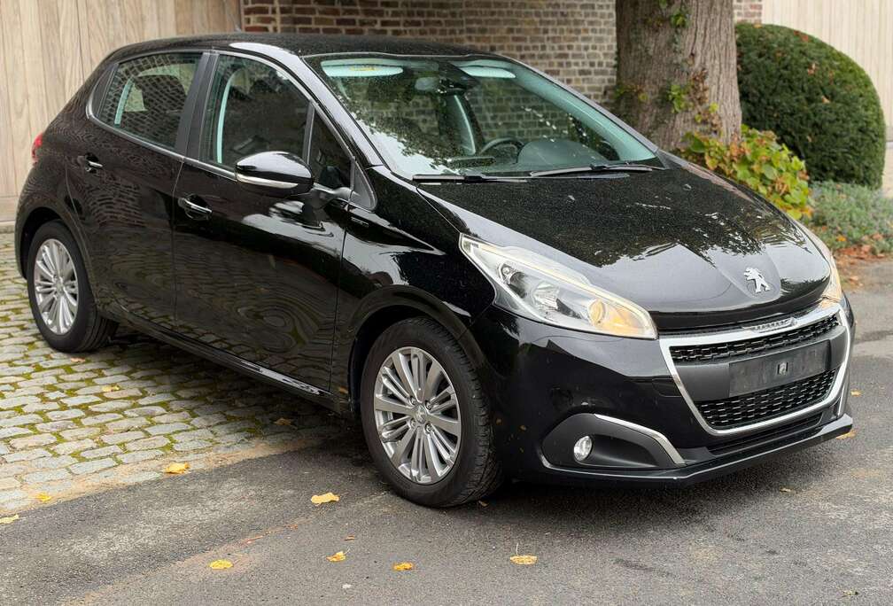 Peugeot 1.2 PureTech Signature S&S (EU6.2)