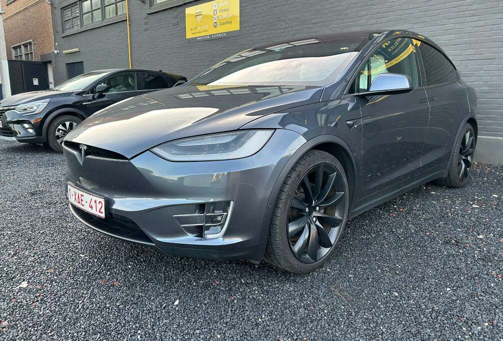 Tesla Long Range - 7 seats - 500km range