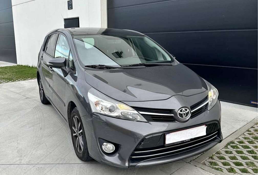 Toyota 1.6i Active 5pl.