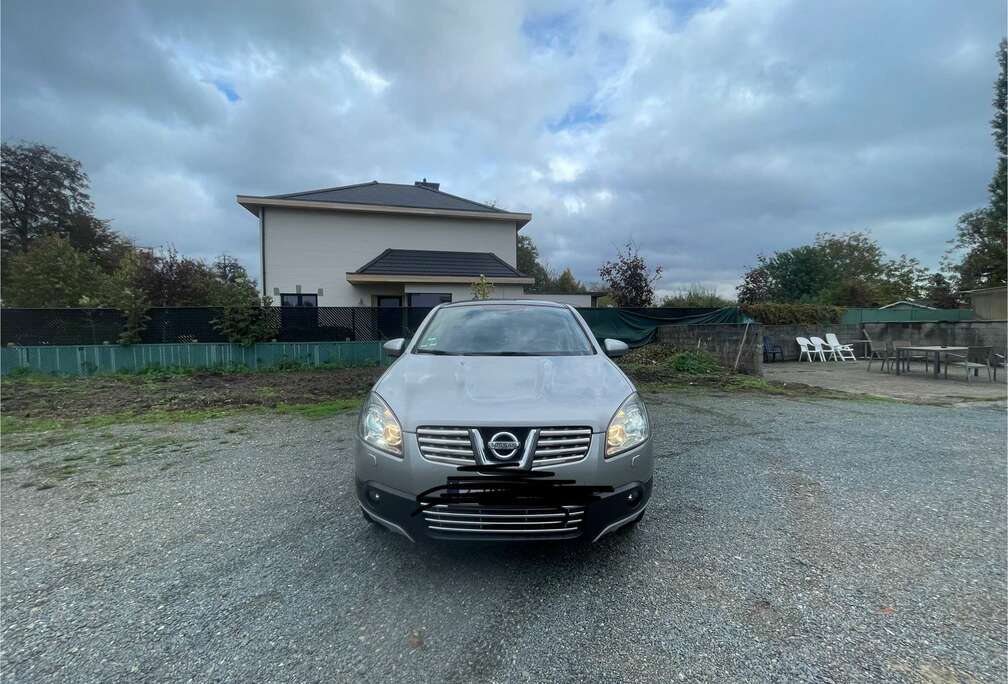 Nissan j10 echte nissan block geen Renault