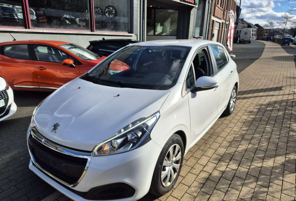 Peugeot 208 1.6 BLUEHDi ACTIVE 74 KW 100CH GARANTIE 1AN