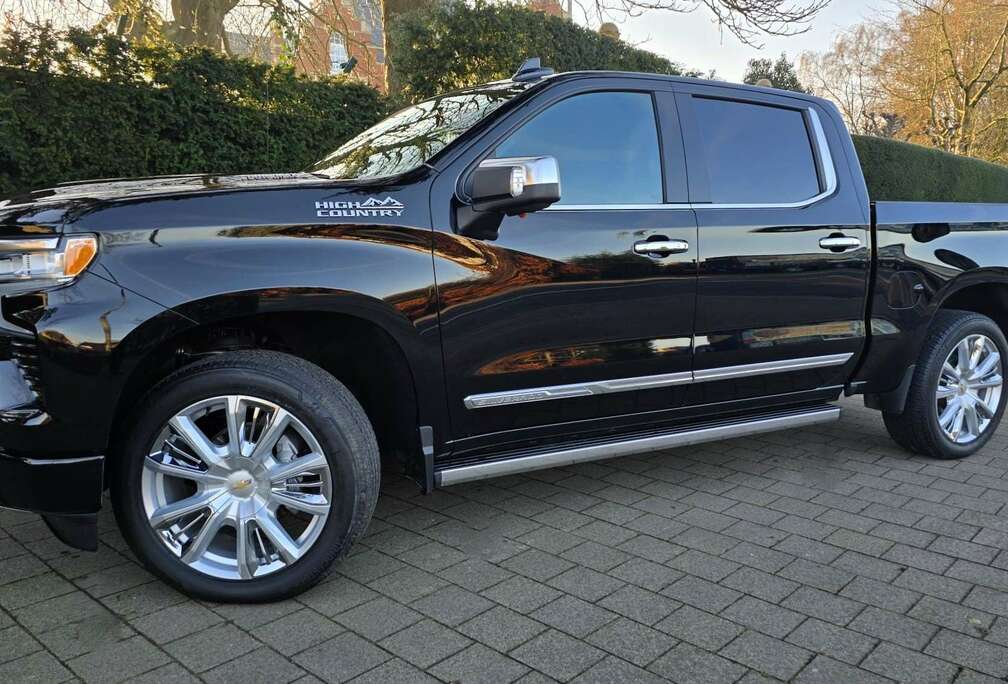 Chevrolet 3.0 L DURAMAX TURBO DIESEL € 68500 ,- excl