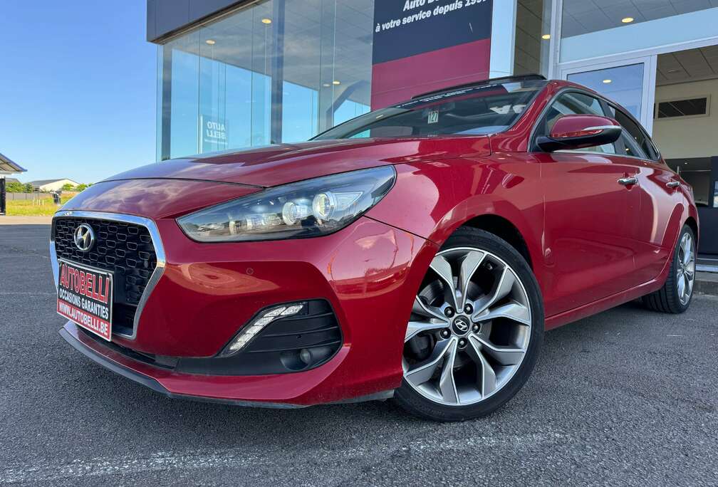 Hyundai i30 Fastback 1.4 T-GDi**SHINE**BOITE AUTO**TOIT PANO**FULL LED**FULL OPTIONS