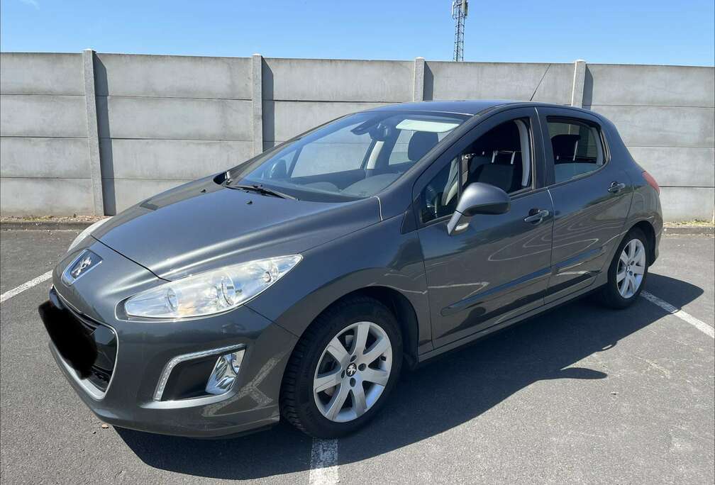 Peugeot 1.6 HDi 92ch FAP Style