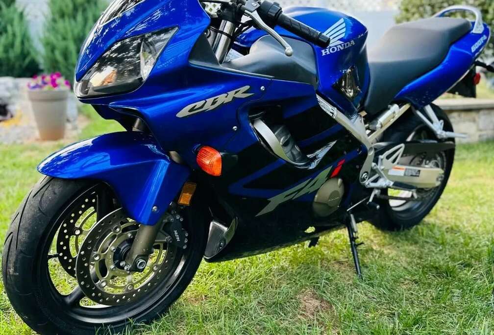 Honda F4i