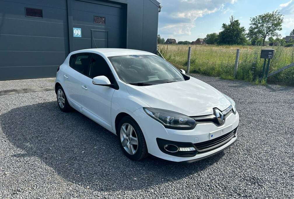 Renault 1.5dci 2015GPS Tomtom 6vitesses carnet Renault