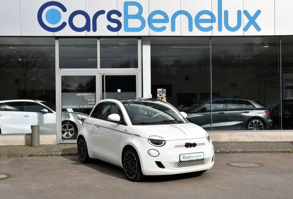 Fiat 3+1 42 kWh La Prima ACC CO DRIVER PANO CAM 1 MAIN