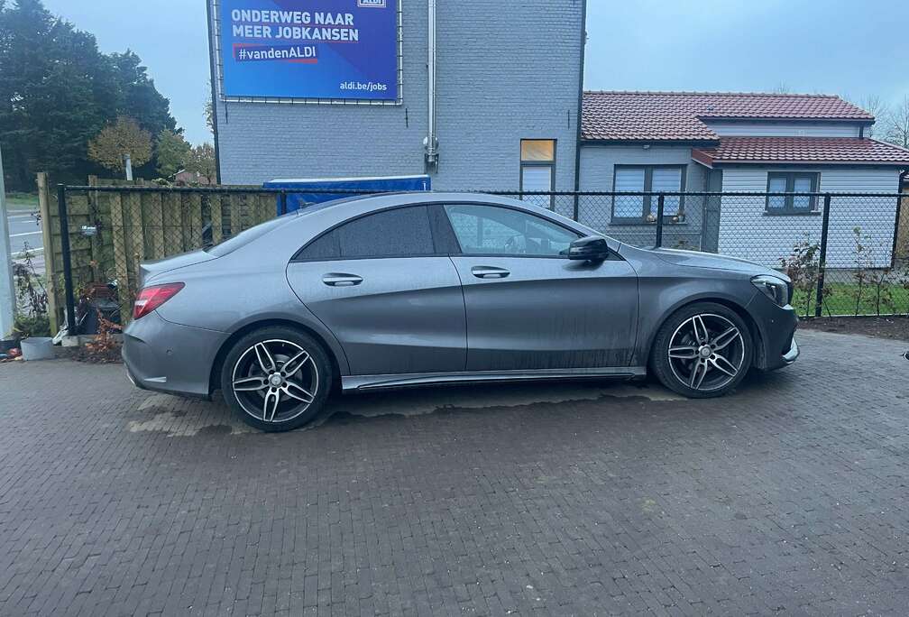 Mercedes-Benz CLA 200 7G-DCT AMG Line