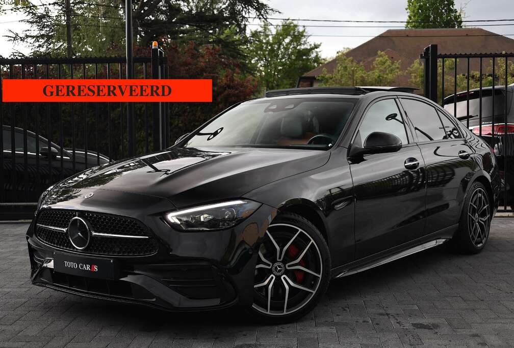 Mercedes-Benz /// AMG PACK /// 200pk.  Burmester  Pano-Dak  360 Camera  Key-Less  Ambiance-Light  Stoel-Verwarming  Dodehoekdet
