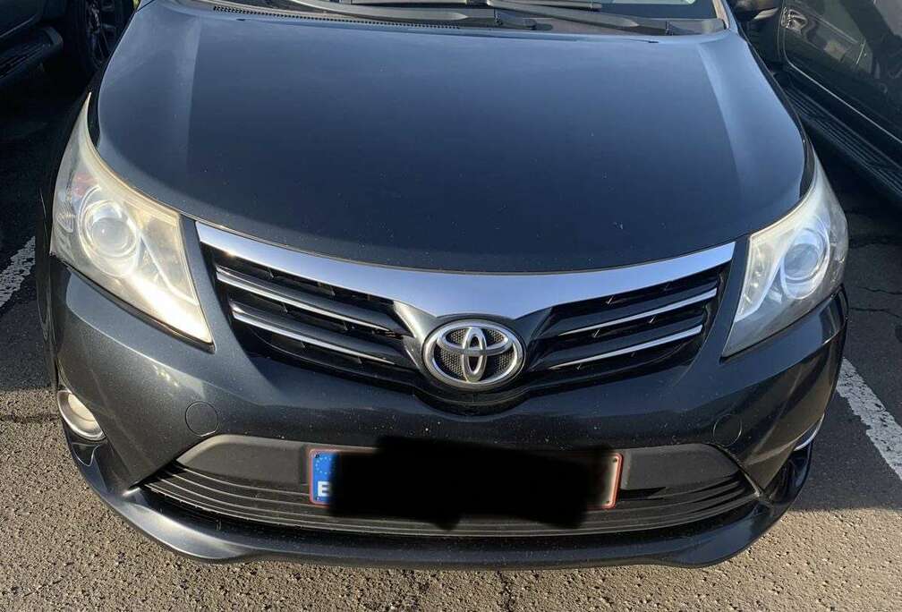 Toyota Combi 2.0 D-4D Edition (2014)