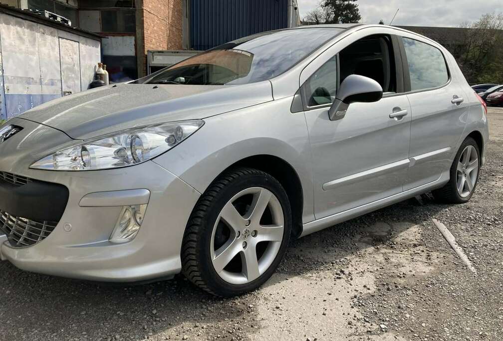 Peugeot 1.6 THP 150ch Premium