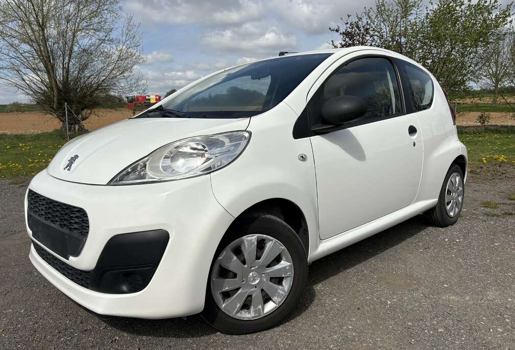 Peugeot 107 1.0i 12v Urban